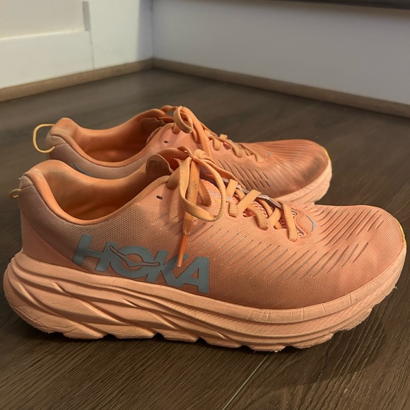 Size 9 Hokas! - Picture 4 of 7